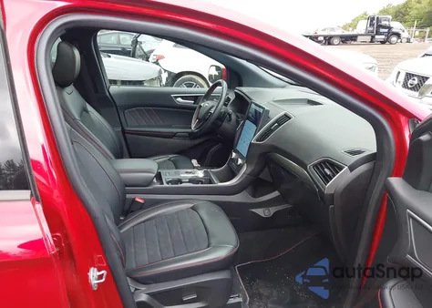 2024 Ford Edge St-Line z USA, uszkodzony, nr VIN 2FMPK4J9XRBA30109